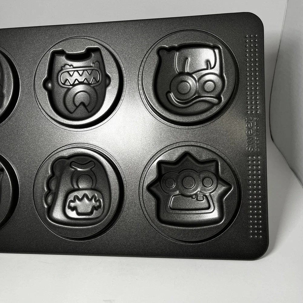 Sweet Creations Monster‎ Halloween Cookie Baking Pan 6 Cavities/ MOLDS